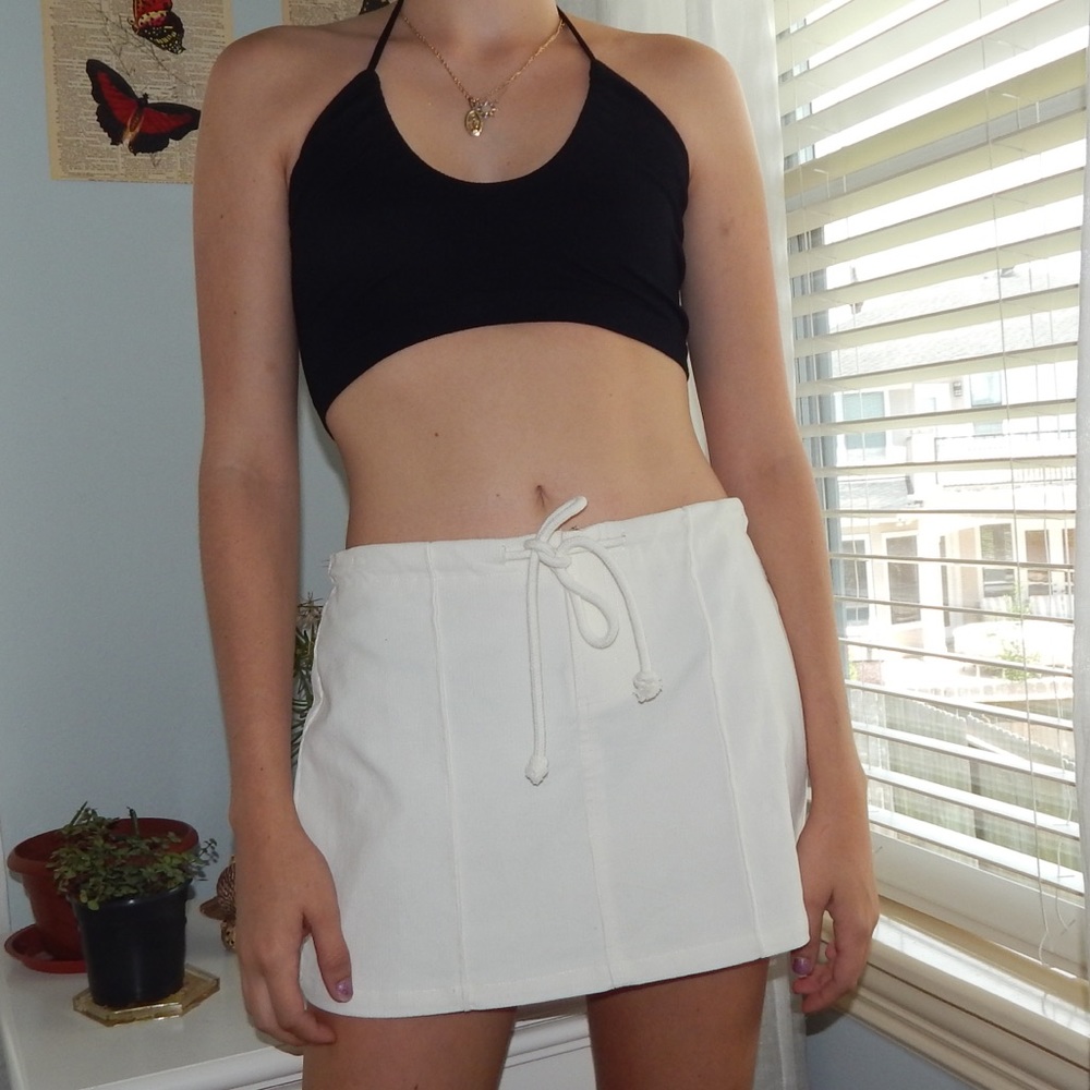 White ribbed adjustable skirt
